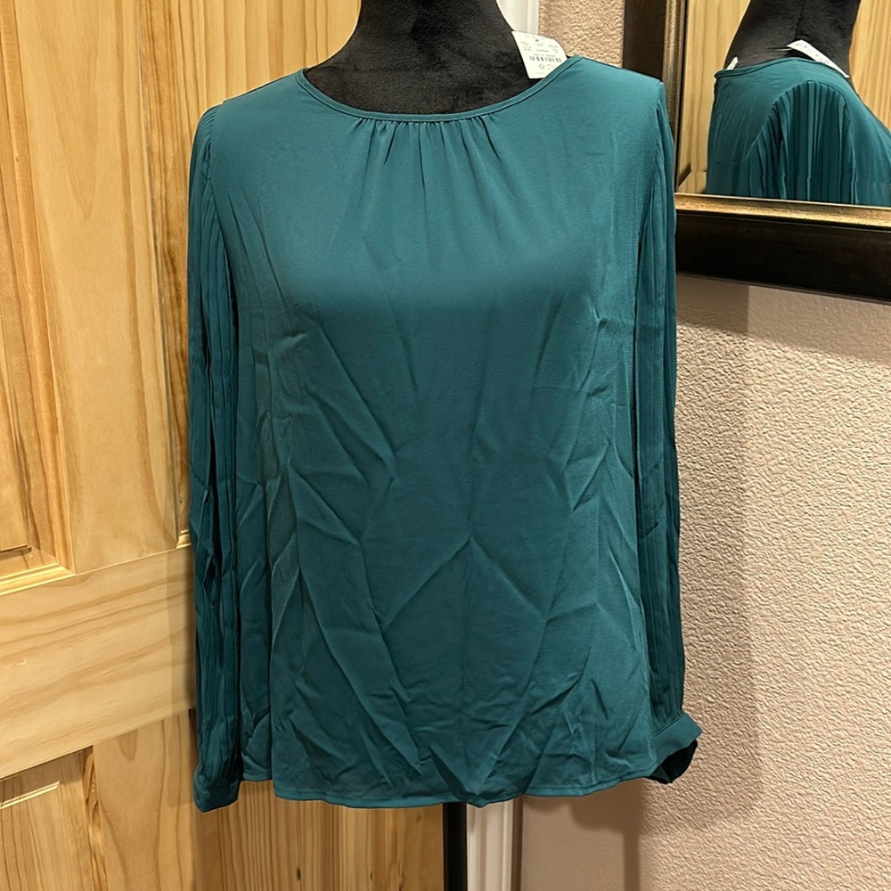 J. Crew women’s emerald green blouse size XL new with tag